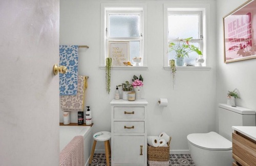 Petone House | Beach, bars, cafes, shops, and cinema on your doorstep!
