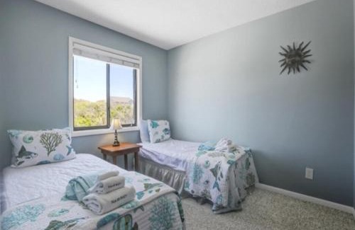 Kure Beach Apartment | Beach Blanket - Spacious condo with Private beach access and resort amenities! condo