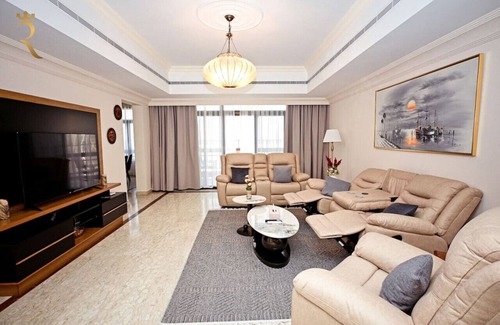 Abu Dhabi City Center Apartment | Beach bliss 3BR apartment Corniche