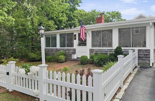 Harwich Port House | Beach Bliss at The Sandpiper Cottage