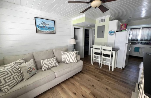 Wildwood Crest Condo | Beach Block 2-bedroom condo with AC, WiFi in delightful Wildwood