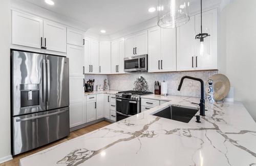 Margate City House | Beach Block Beauty! 2 blocks from beach & downtown area.