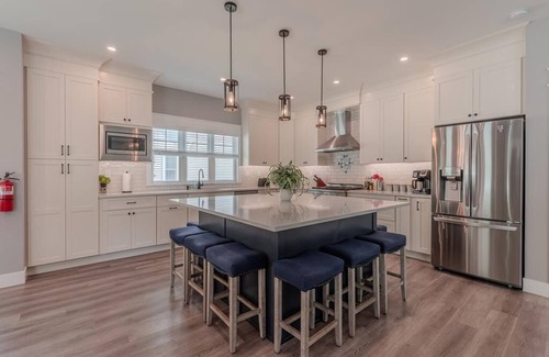 Town Bank House | Beach Block Brand New 4 Bed/3 Bath Home with Pool