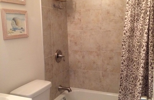 North Wildwood Condo | Beach Block Condo in North Wildwood with a POOL!