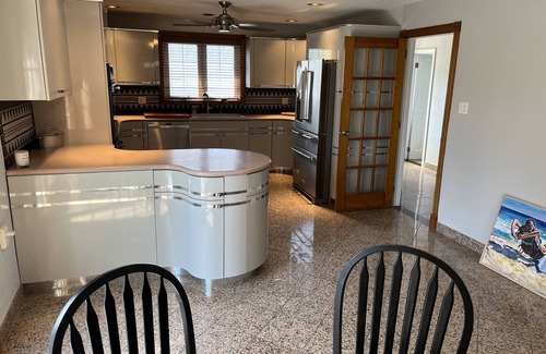 A-Zone House | Beach block single family home 5 minute walking distance to the beach. Pets ok