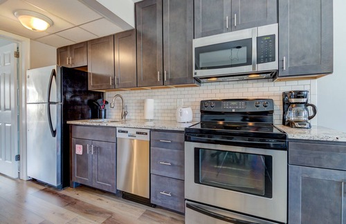 Admiral Estates Condo | Beach Block W/Ocean View & Pool now booking for 2025