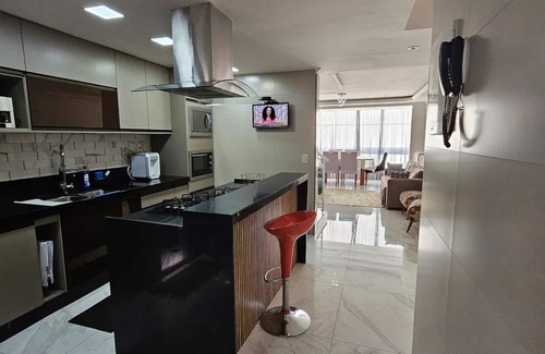 Recreio dos Bandeirantes House | Beach House 300 meters from the Sea with Private Pool Recreio/RJ