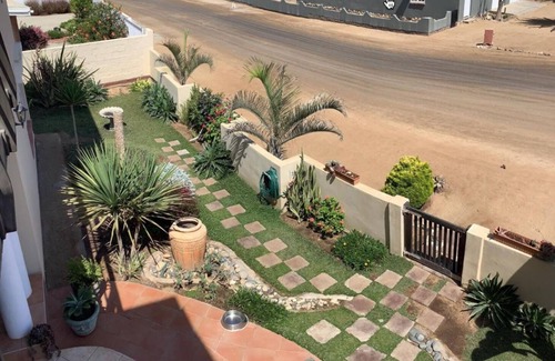 Henties Bay House | Beach, Braais & Big Memories - 4 Bedroom Family Home in Henties Bay