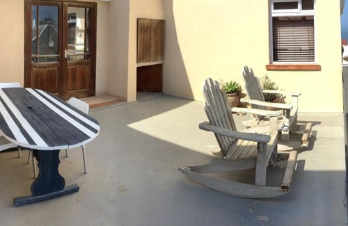 Henties Bay House | Beach, Braais & Big Memories - 4 Bedroom Family Home in Henties Bay