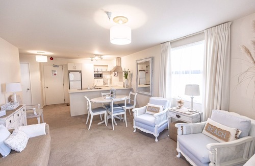 Mount Maunganui Apartment | Beach Break Escape at the base of Mt Maunganui