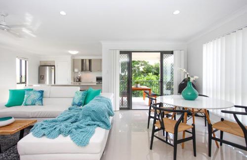 East Mackay House | Beach Breeze Holiday House