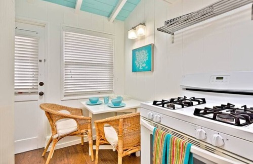 La Jolla Shores Apartment | Beach Bungalow 1 with Private Outdoor yard