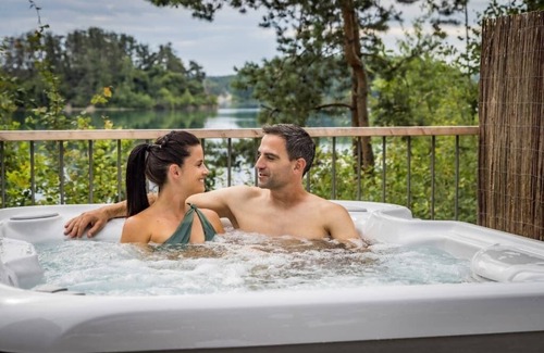 Steinberg am See Apartment | Beach chalet with whirlpool