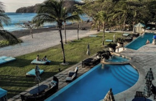 Coco Resort | Beach Club Breeze Pacifico Costa Rica