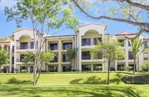 Coco Resort | Beach Club Breeze Pacifico Costa Rica