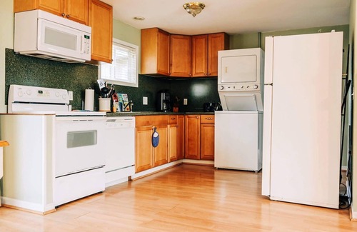 Oscoda Cottage | Beach Club of Oscoda Cottages