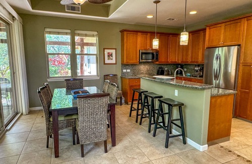 Kamuela House | Beach Club pass included! Fairways at Mauna Lani: Deluxe Island Getaway