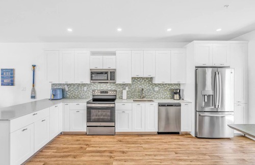 Key Colony Beach Apartment | Beach Club Tidal Wave-Beach/Pool