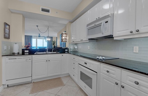Navarre Beach Condo | Beach Colony 13E- 2BD/2BA Gulf front Condo Navarre Beach!