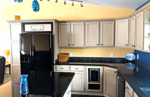 Huron Condo | Beach Community Cottage - 3 bdrm/2bath