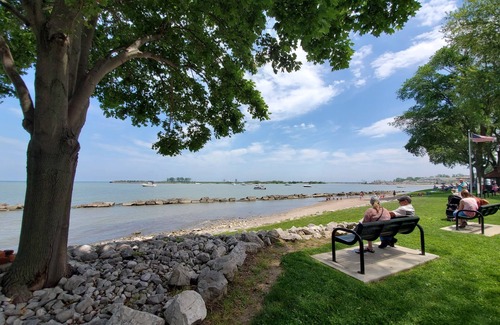 Huron Condo | Beach Community Cottage - 3 bdrm/2bath