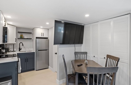 Hampton Condo | Beach Condo 5 Min Walk to Beach, Shops, Boardwalk
