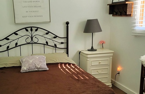 Hastings Highlands House | Beach Cottage and Nature Lovers Delight