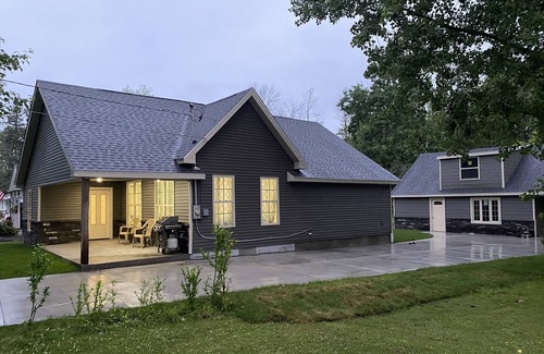 Lake Erie Beach House | Beach cottage