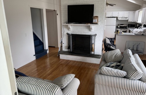 Misquamicut Cottage | Beach Cottage