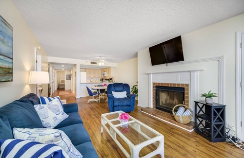 Redington Shores Condo | Beach Cottages Beachfront - Your Escape Awaits! Sun, Secure, Family Friendly