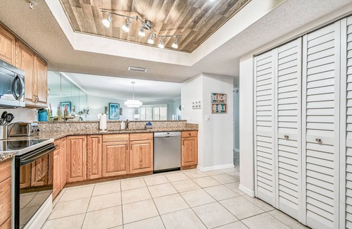 Redington Shores Condo | Beach Cottages Condo on the beach!
