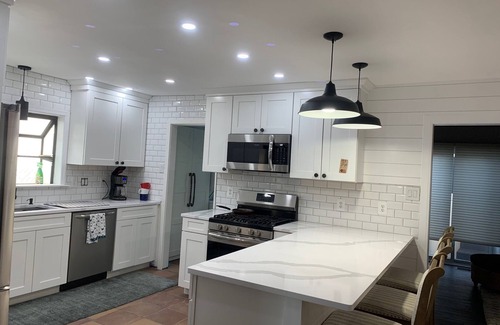 Margate City House | beach days and ocean breezy nights - quick walk to the beach