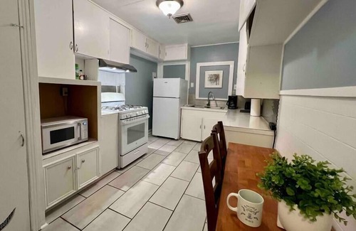 Del Mar House | Beach/Downtown Heritage Home, Laundry/Desk