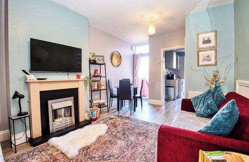 Margate Apartment | Beach, Dreamland, Restaurants Nearby- Sunny Garden