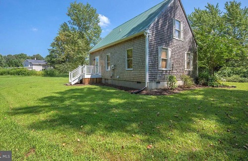 Clarksville Cottage | Beach Dreams in a beautiful New England timber framed cottage