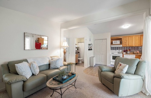 Ogunquit - Wells Cottage | Beach Dreams Retreat: Your Home Away From Home