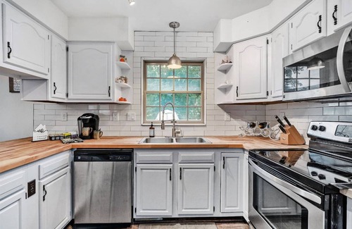 Bridgman House | Beach & Dunes Escape w/Hot Tub & Games Sleeps 13