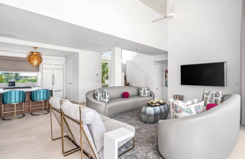 Leeward Settlement Apartment | Beach Enclave