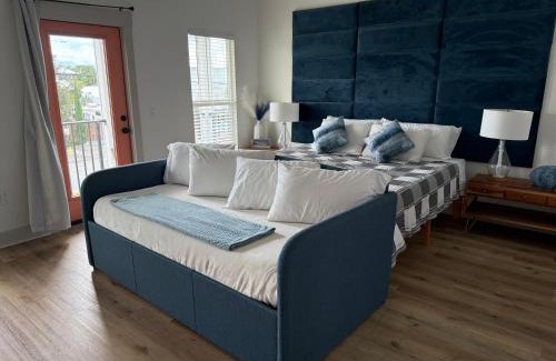 Sunnyside House | Beach Escape! 4BR Pool Home, Sleeps 15, Game Room & Minutes to 30A & Pier Park