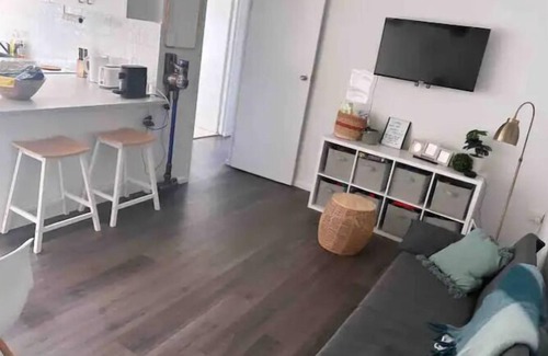 Wollongong CBD Apartment | Beach Escape - family & pet friendly!
