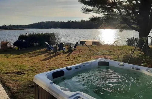 Chertsey House | Beach, Fishing, Spa & Ski