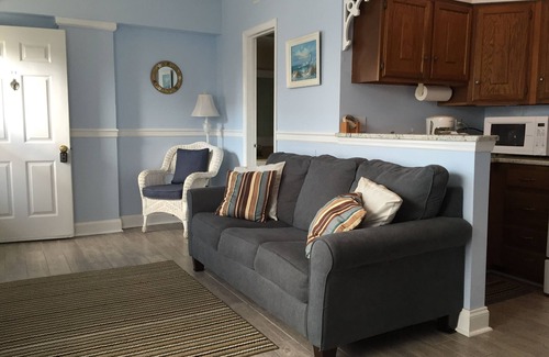 Cape May Condo | Beach Front, 1 Bed Room Condo, Sleep 6 People, With Large Wrap Around Porch