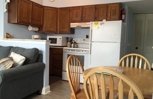 Cape May Condo | Beach Front, 1 Bed Room Condo, Sleep 6 People, With Large Wrap Around Porch