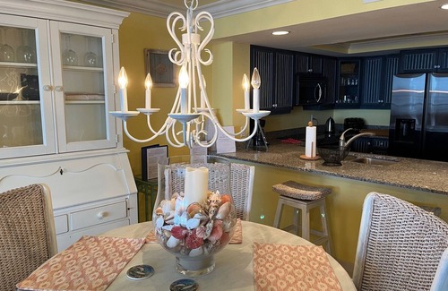 Punta Rassa Condo | Beach front 1b/1b condo. Amazing Sunsets and Resort Amenities