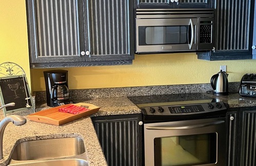 Punta Rassa Condo | Beach front 1b/1b condo. Amazing Sunsets and Resort Amenities