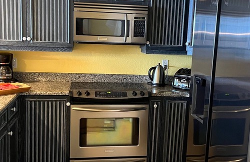 Punta Rassa Condo | Beach front 1b/1b condo. Amazing Sunsets and Resort Amenities