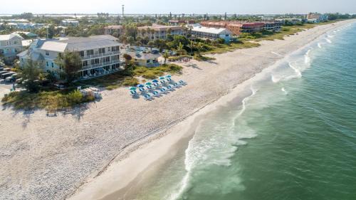 Holmes Beach House | Beach Front 2 Bedroom B