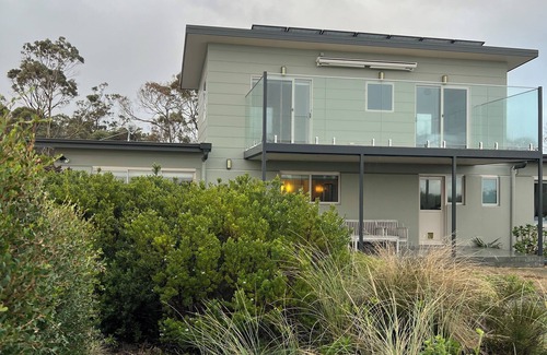Connellys Marsh House | Beach Front Beach House Retreat