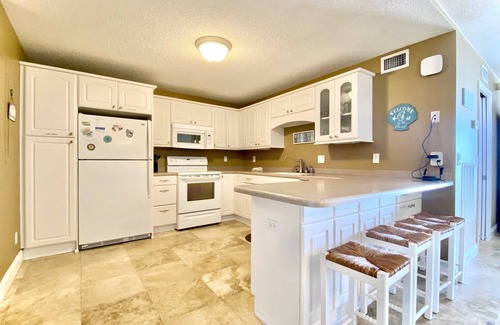 Bel Air Condo | BEACH Front Condo! Stay right on the Gulf! GG201