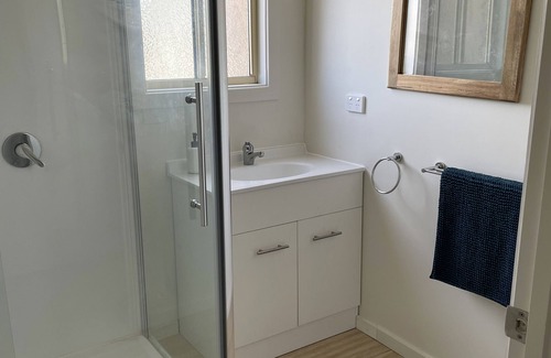 Allestree Cabin | Beach Front Cabin 1 - Two Bedroom Self Contained